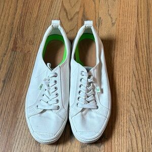 Cariuma OCA low canvas sneakers